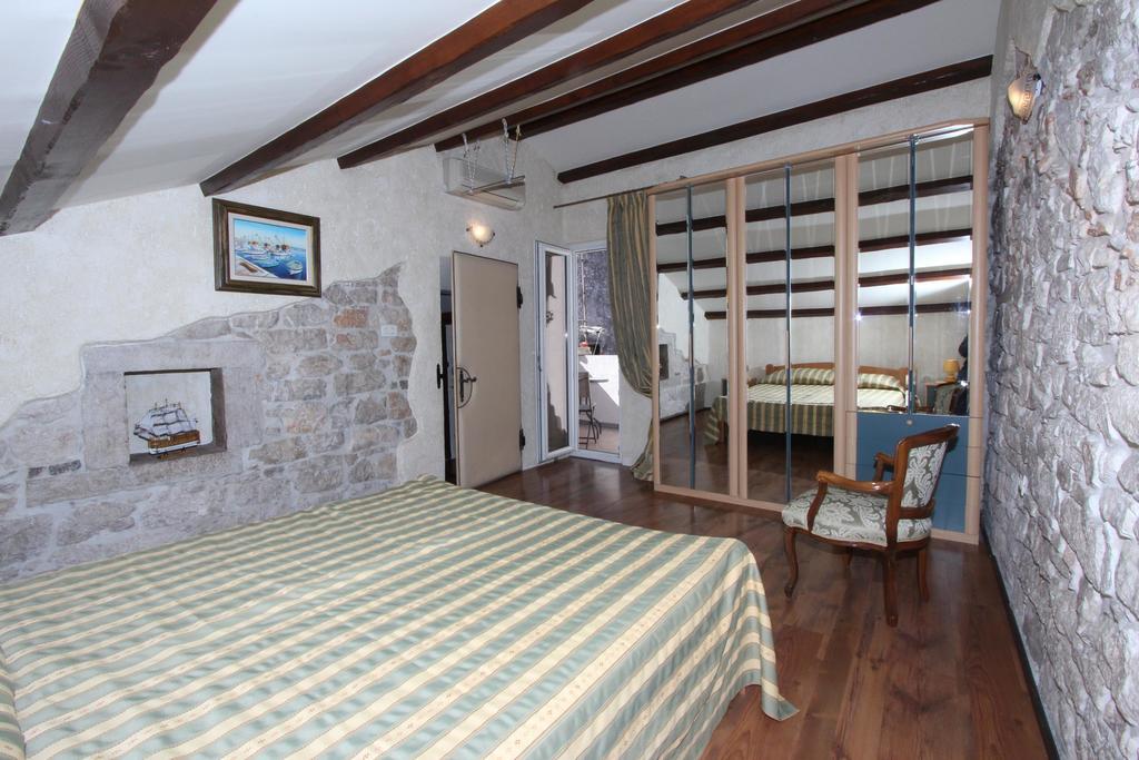 Apartment Midea Ровинь Экстерьер фото