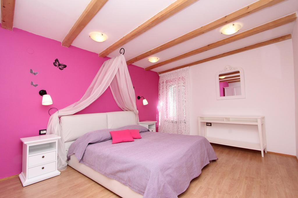 Apartment Midea Ровинь Экстерьер фото